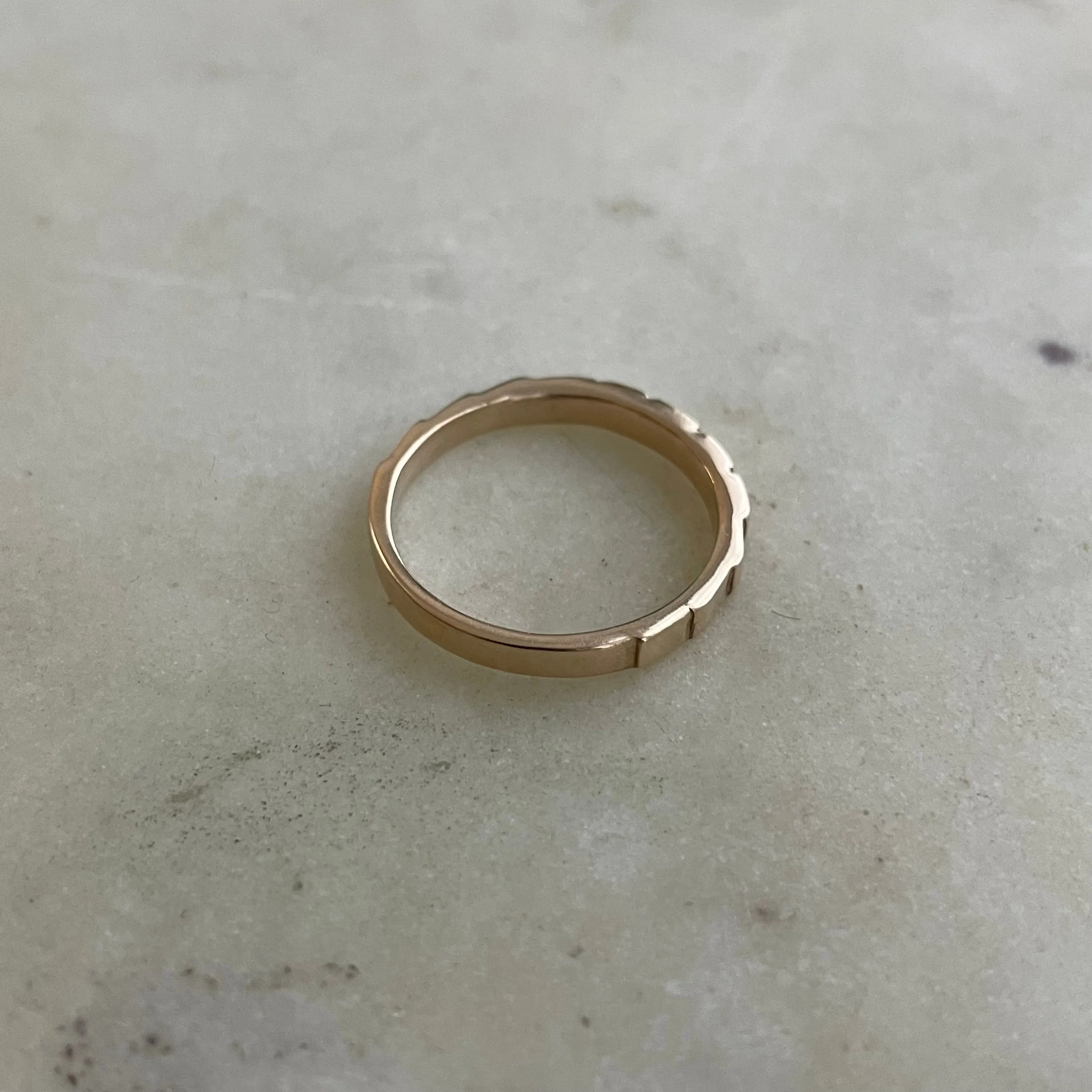 14K GOLD BREATHE RING