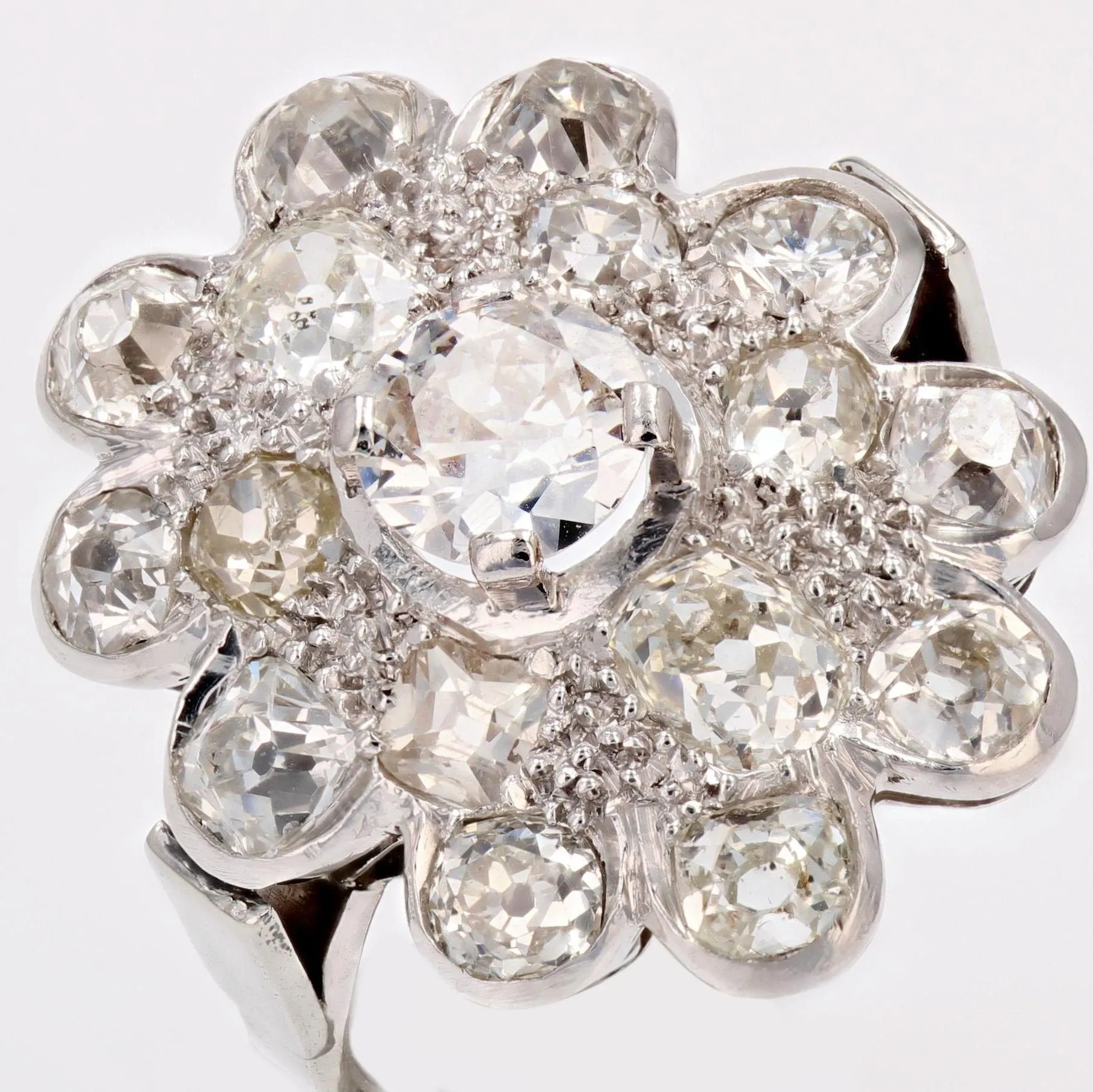 1950s 2.65 Carat Diamonds 18 Karat White Gold Flower Ring