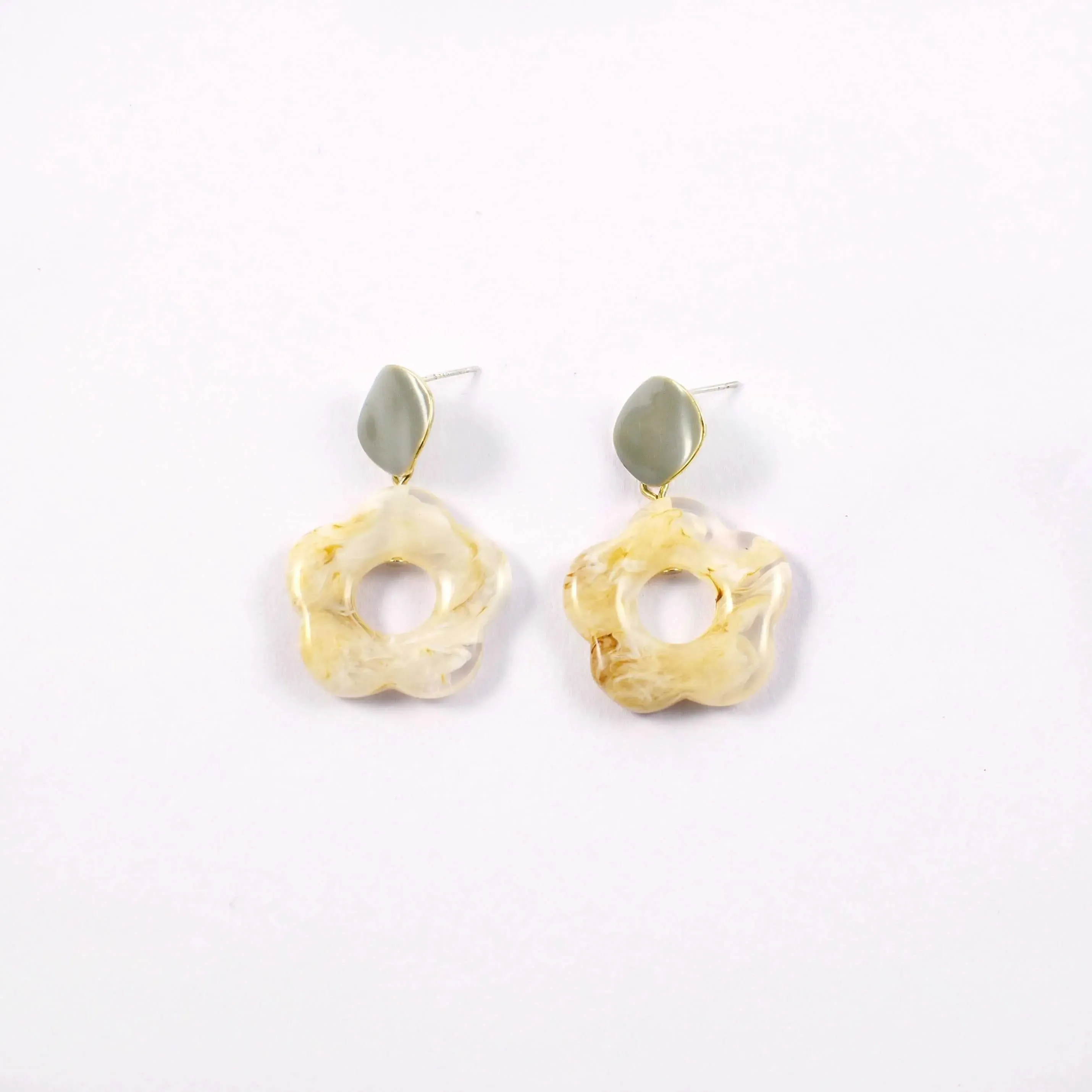 Acrylic Flower Drop Earrings